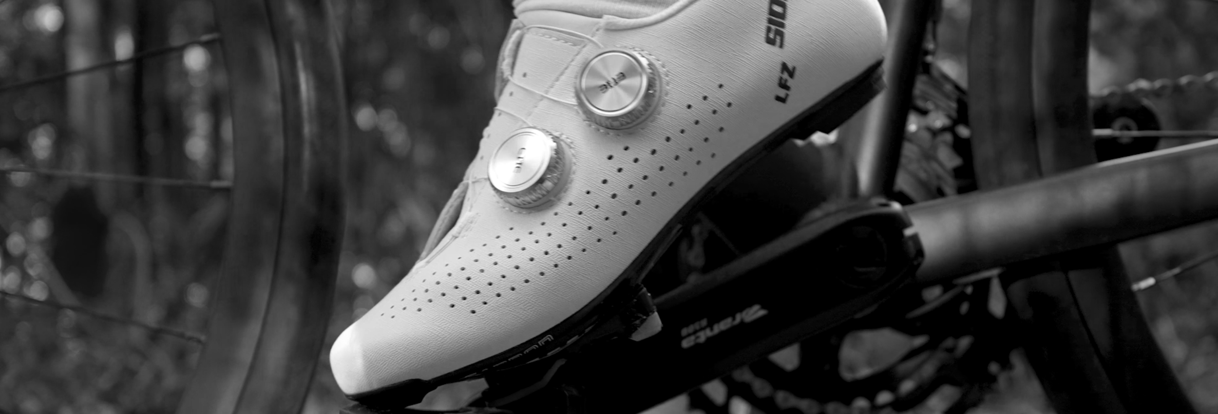 系带旋转扣工作原理